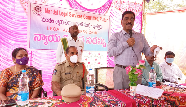 పథకాలను సద్వినియోగం చేసుకోవాలి : సీనియర్ సివిల్ జడ్జి