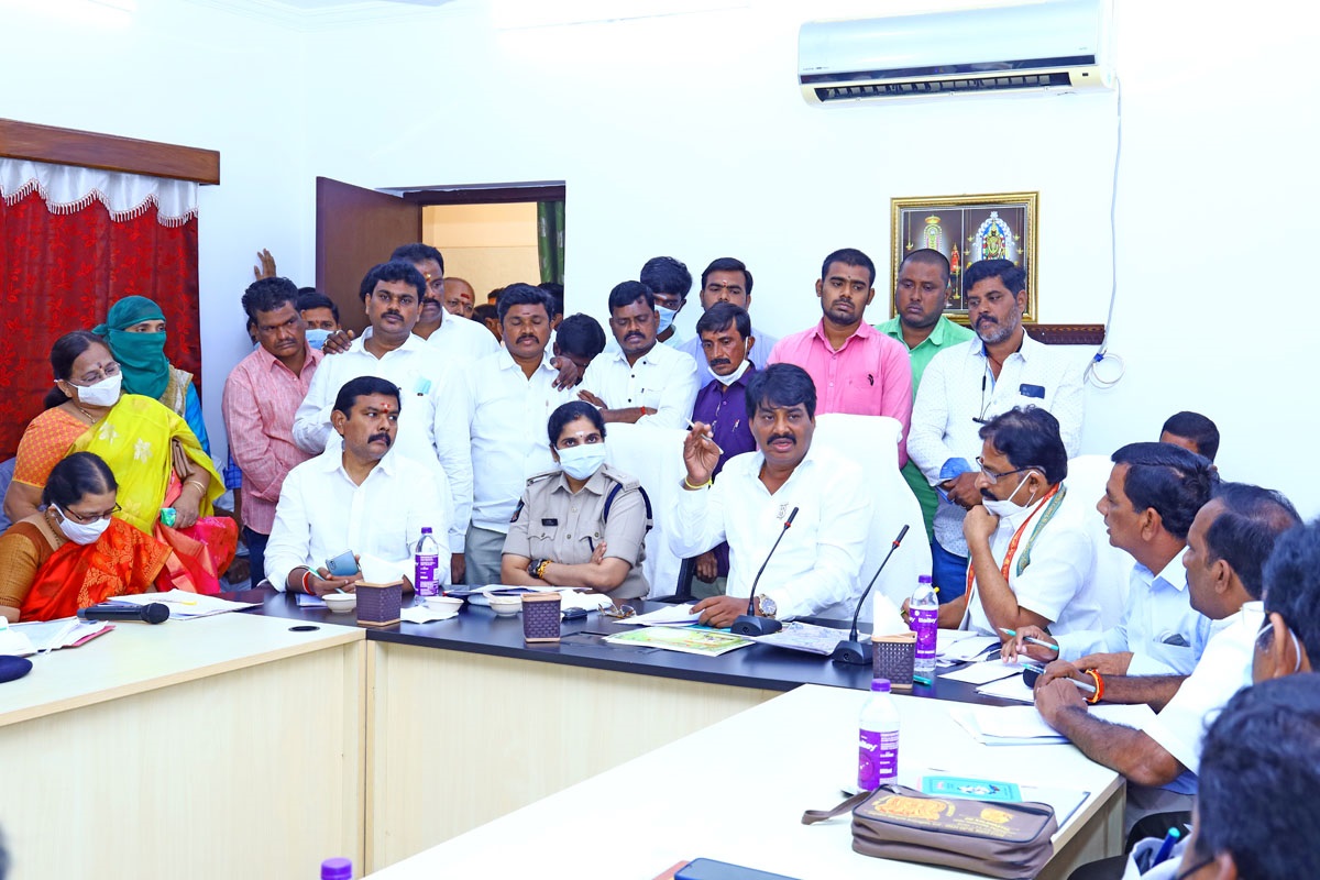 పదితరాలు చెప్పుకునేలా శివరాత్రి ఉత్సవాలు