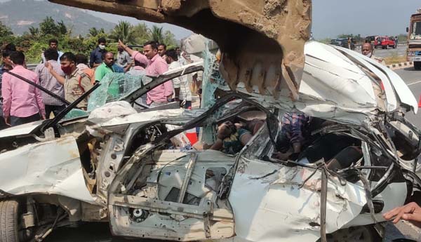 తలనీలాల మొక్కు తీర్చడానికి వచ్చి...నలుగురు దుర్మరణం