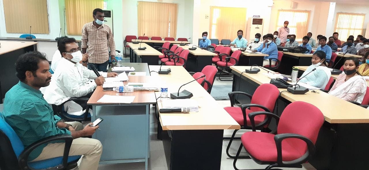 జగనన్న కాలనీల్లో ఇళ్ల నిర్మాణాలు వేగవంతం చేయండి