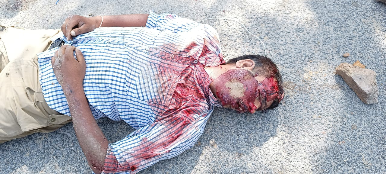 రోడ్డు ప్రమాదంలో సెక్యూరిటీ గార్డు మృతి