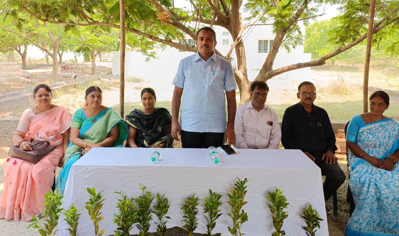 మానవసేవే మాధవసేవగా విద్యార్థినులు గుర్తించాలి