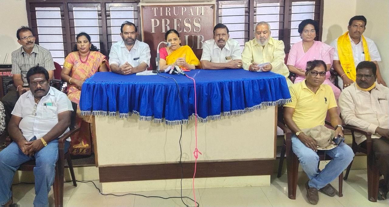 ఆధ్యాత్మిక నగరంలో కబ్జాలపై స్పందించే వారు లేరా