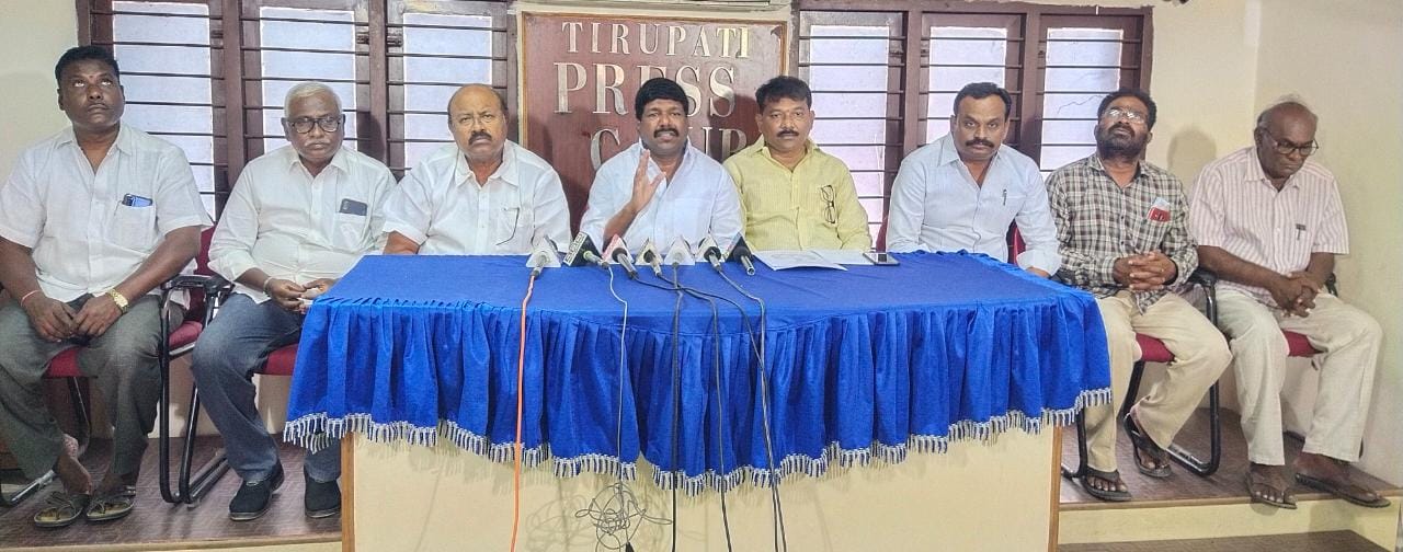 రైతులకు నష్టం చేస్తే ఉద్యమిస్తాం-జేడి రాజశేఖర్‌