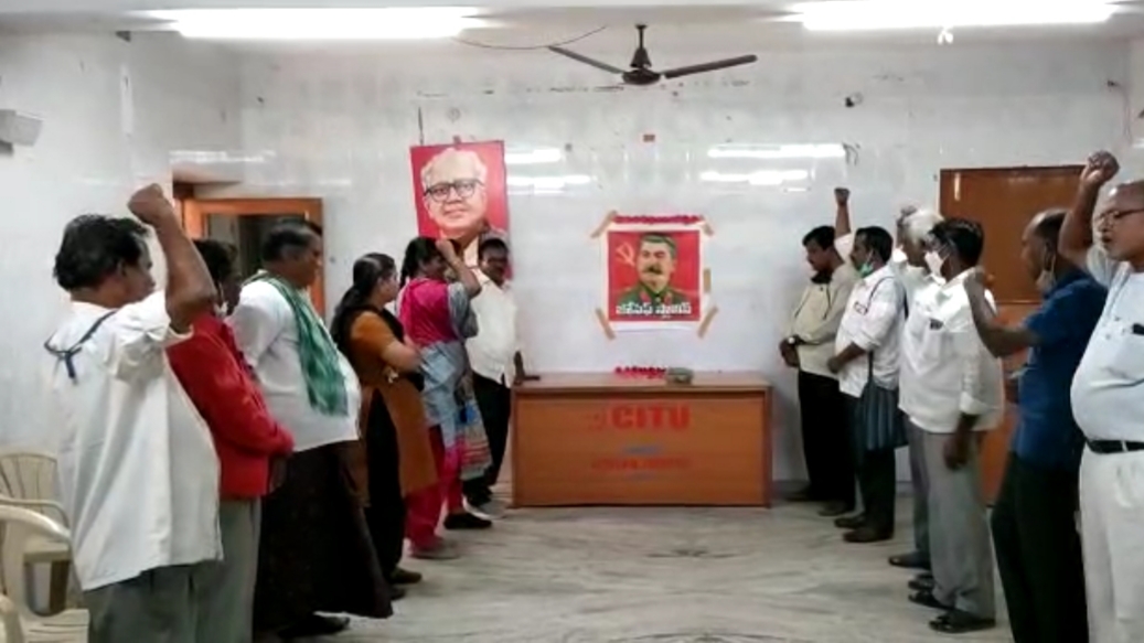 స్టాలిన్‌కు ఘన నివాళి