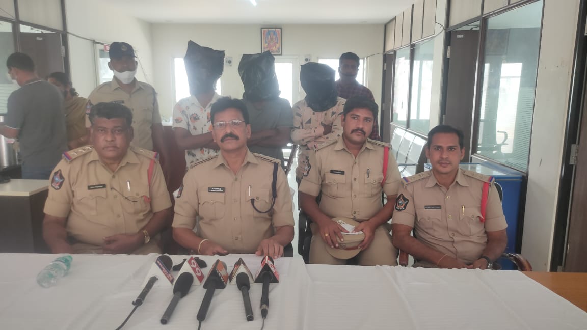 దారి దోపిడీలో ముగ్గురు అరెస్ట్‌