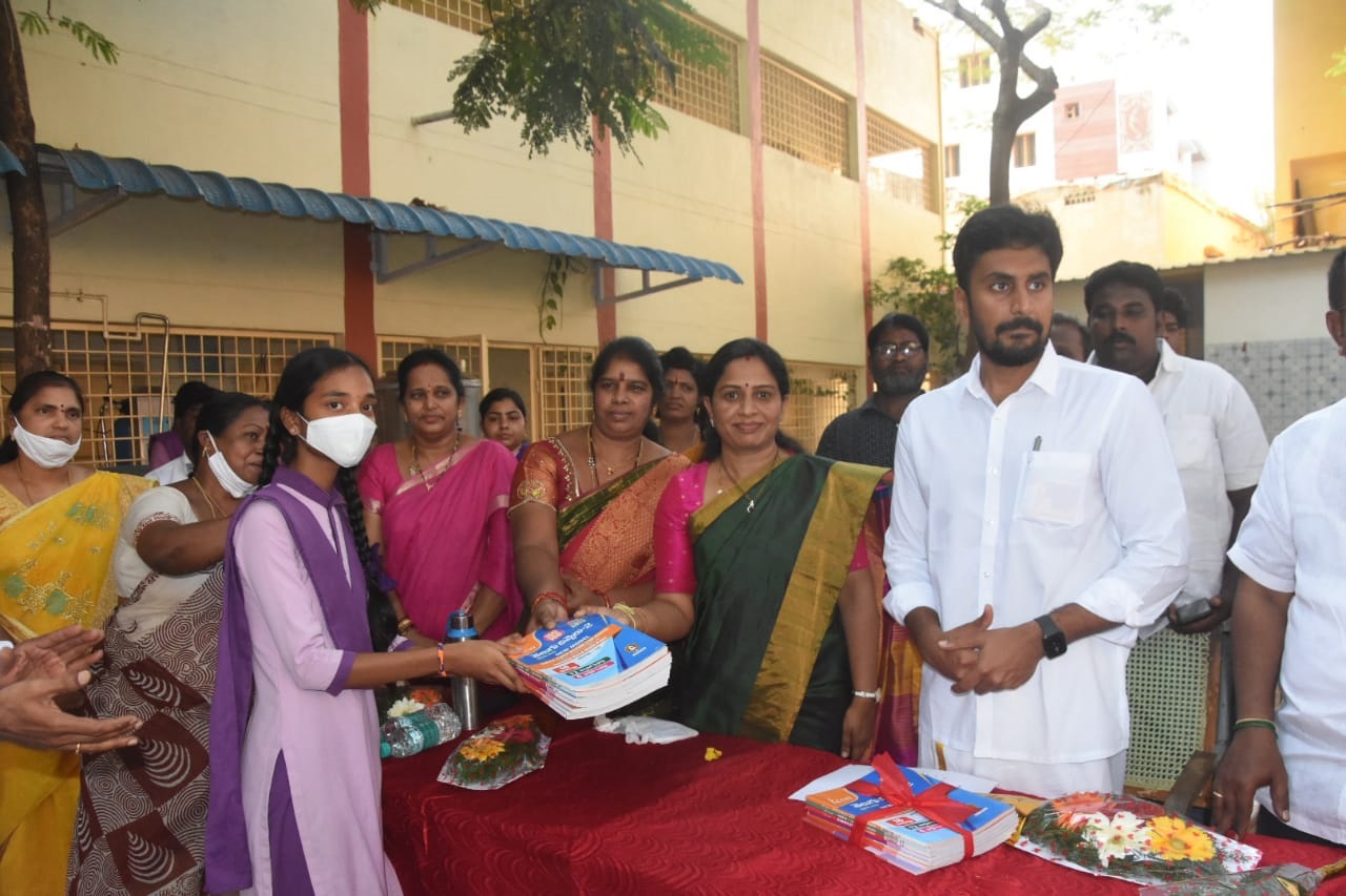 పదవతరగతి ప్రతిఒక్కరి జీవితంలో కీలకం