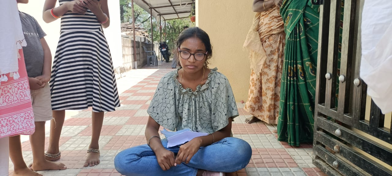 నా భర్త ఆచూకి తెలపాలి