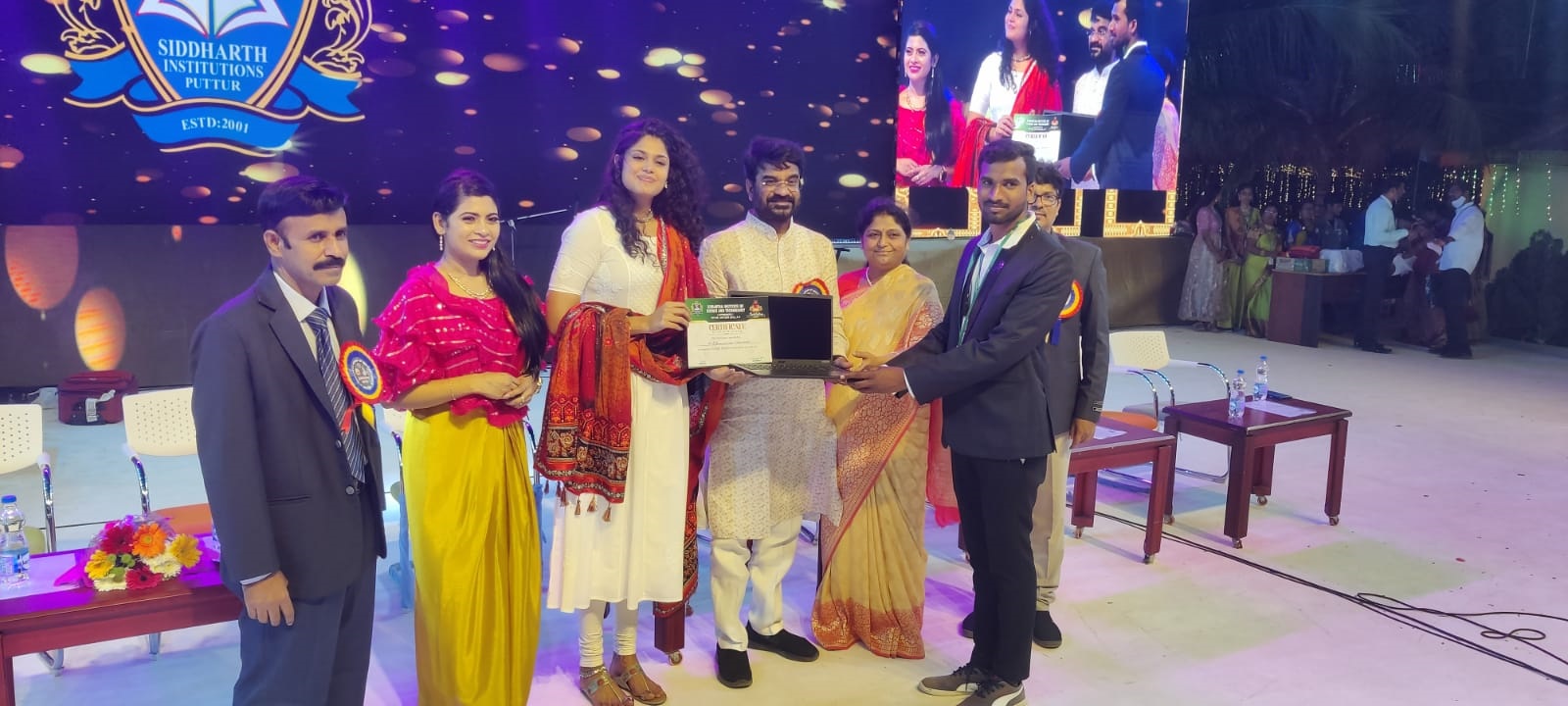 సిద్ధార్థలో అట్టహాసంగా జుబిలేషన్‌ ముగింపు వేడుకలు