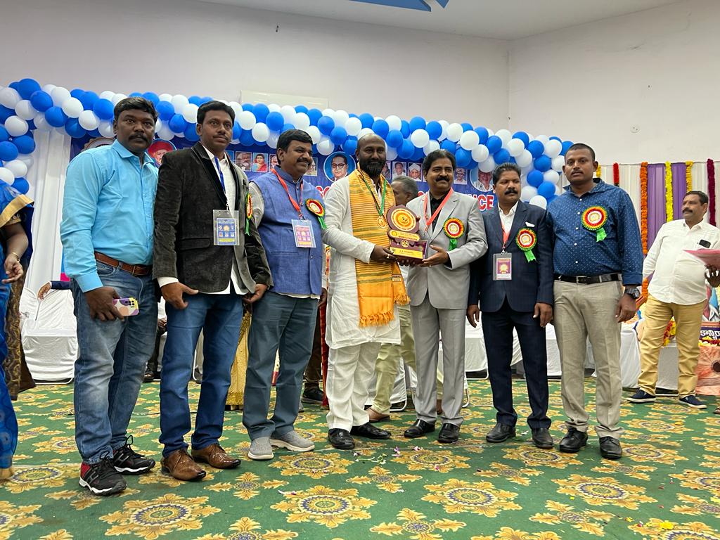 డిజి ధనపాల్‌కు జాతీయ సేవారత్న అవార్డు ప్రధానం