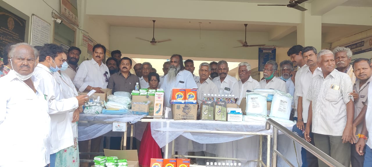 ప్రభుత్వ హాస్పిటల్‌కు అత్యవసర మందుల విరాళం