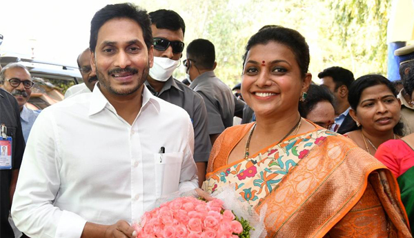 పేదవాడి జీవితానికి అండగా నిలిచిన బడ్జెట్‌ -ఎమ్మెల్యే రోజా