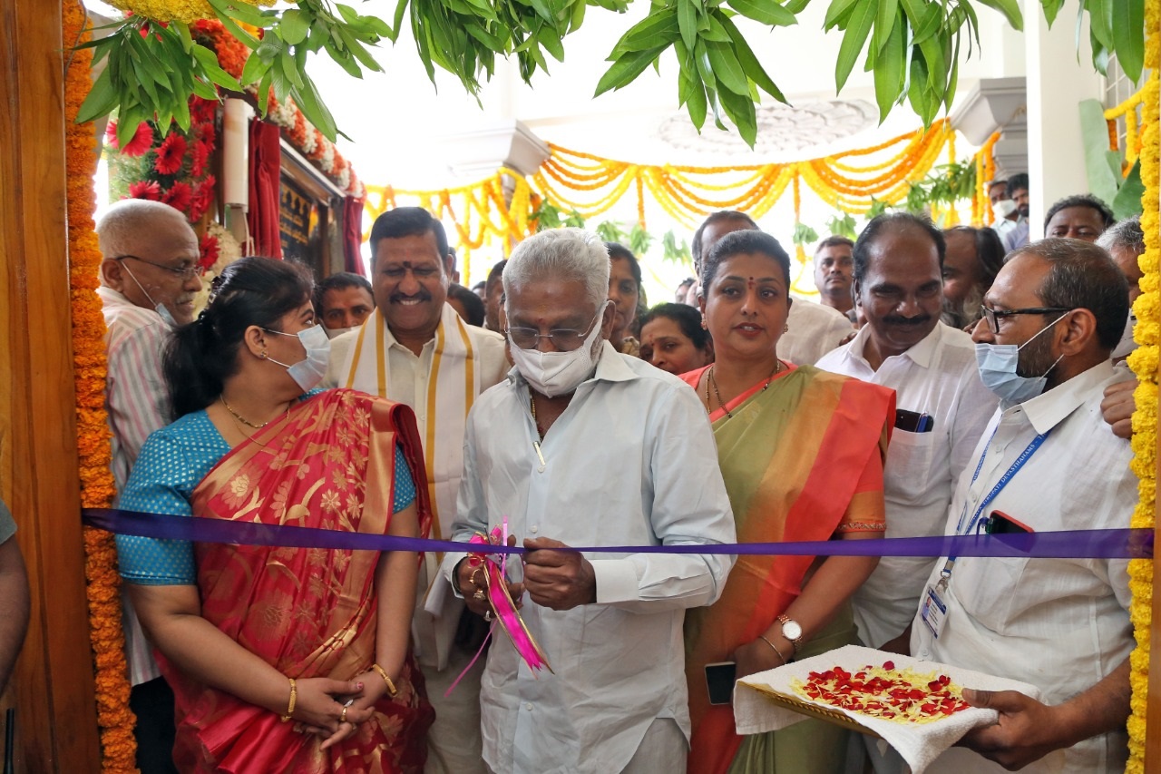 రెండేళ్లలో వెయ్యి ఆలయాలు నిర్మిస్తాం