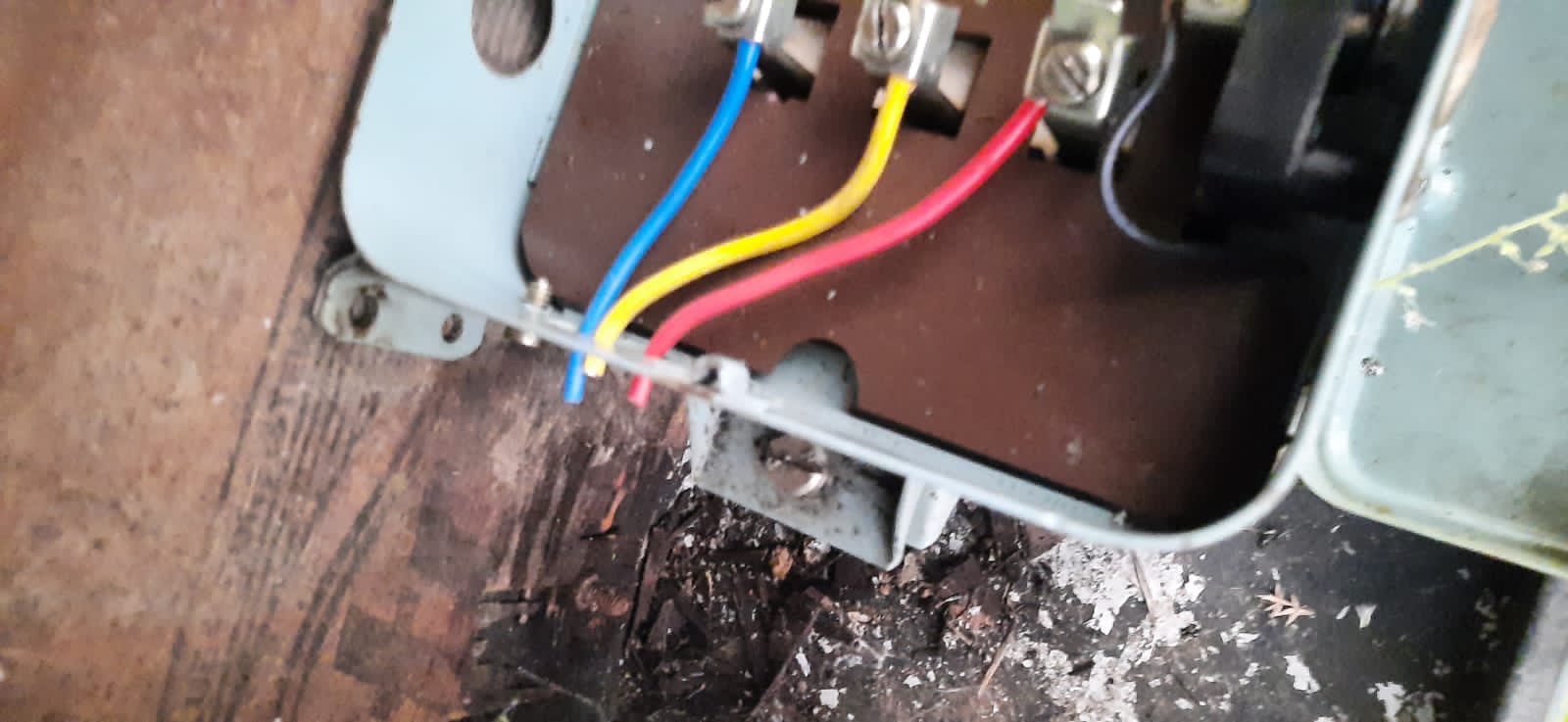 రాంభట్లపల్లిలో కేబుల్‌ వైర్ల చోరీ