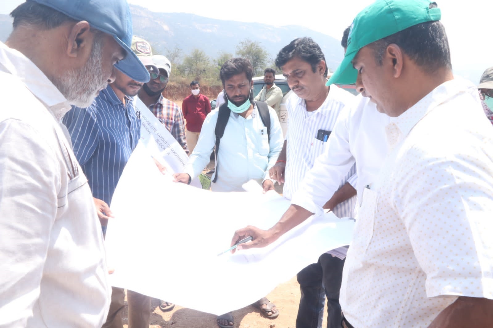 జగనన్న కాలనీల్లో బోర్డులు ఏర్పాటు చేయండి : గిరీషా