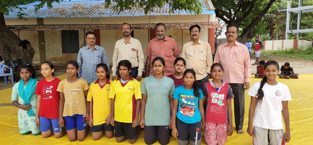 జిల్లా రెజ్లింగ్‌ పోటీలకు..యాదమరి విద్యార్థుల ఎంపిక