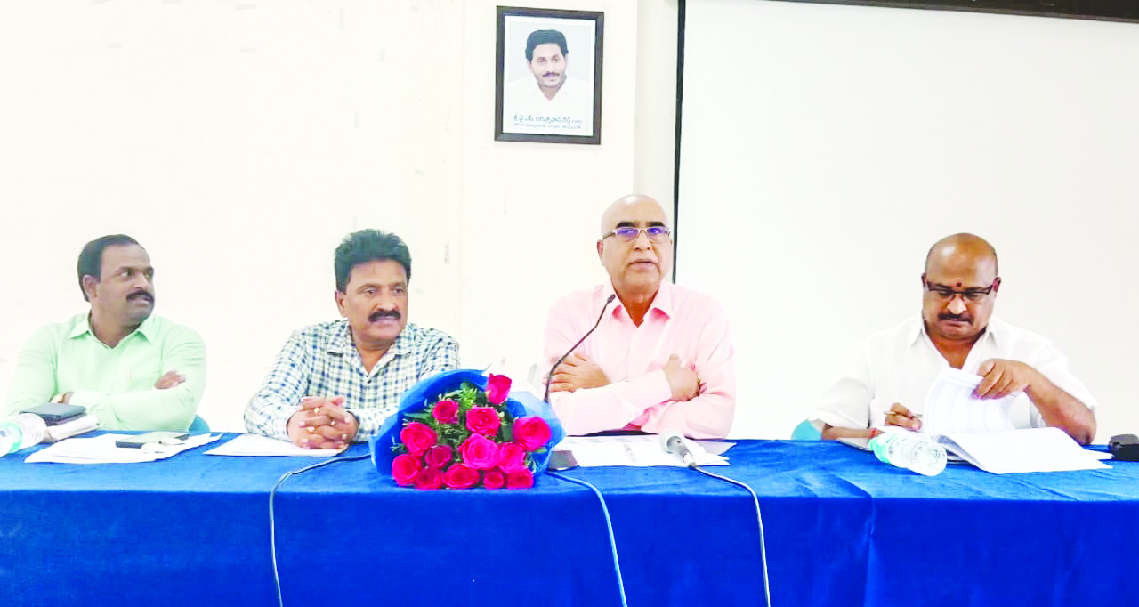 'ఉపాధి' పనుల్లో మొదటిస్థానంలో ఉండాలి