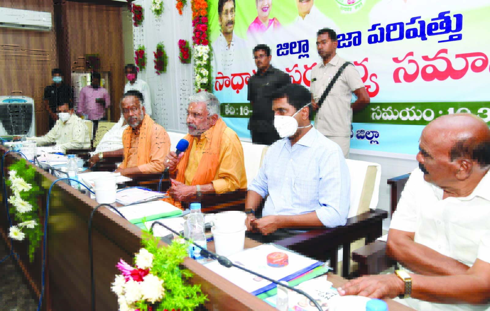 జిల్లా సమగ్రాభివృద్ధికి కృషి