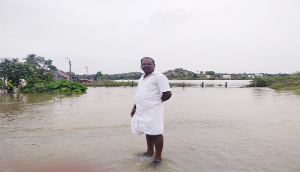 Kanamanapalli-pond-is-drained-Ayakattu-farmers-are-worried