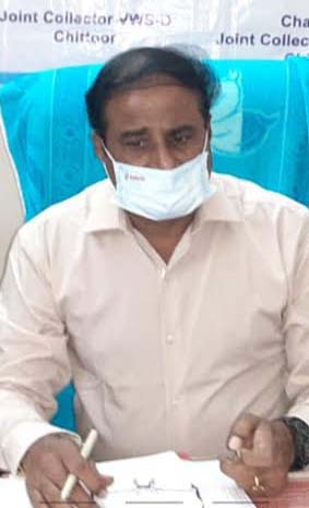 జిల్లా ఇమ్యునైజేషన్‌ అధికారి రవిరాజు