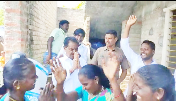 Deputy, CM, Kalathur, Narayanaswamy, danced, to, Jaganannas, song