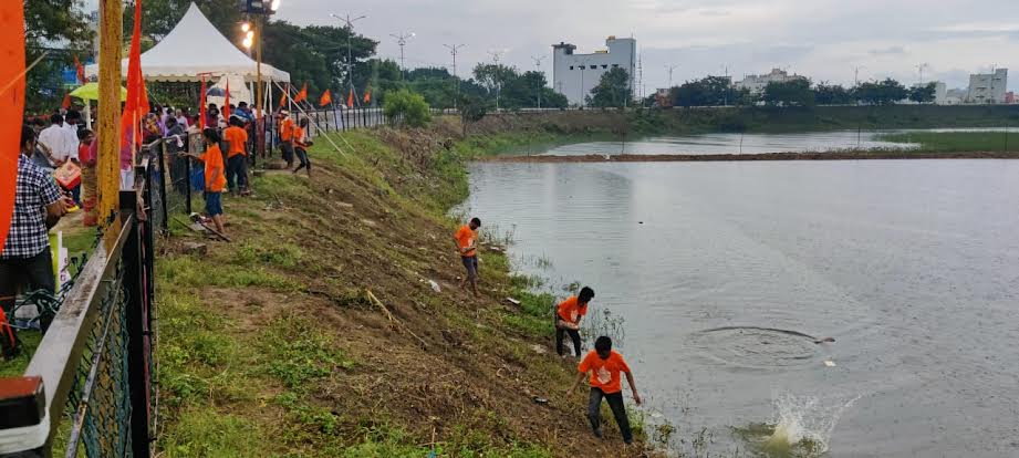 ఏర్పాట్లలో మున్సిపల్‌ పారిశుద్ధ్య కార్మికులు