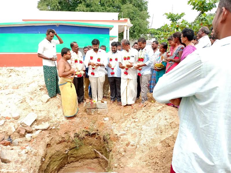 అంగన్వాడీ నూతన భవనానికి భూమిపూజ