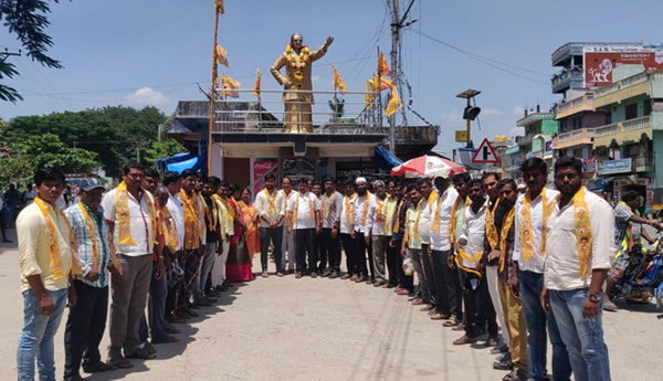 TDP-leaders-protest-against-name-change-of-NTR-University