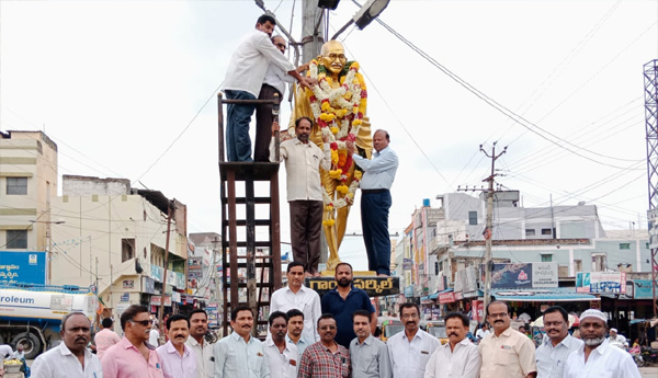 Gandhi-Jayanti-celebrations-in-Peeleru