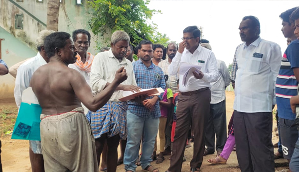 Actions-will-be-taken-if-they-encroach-on-the-streets-Tehsildar