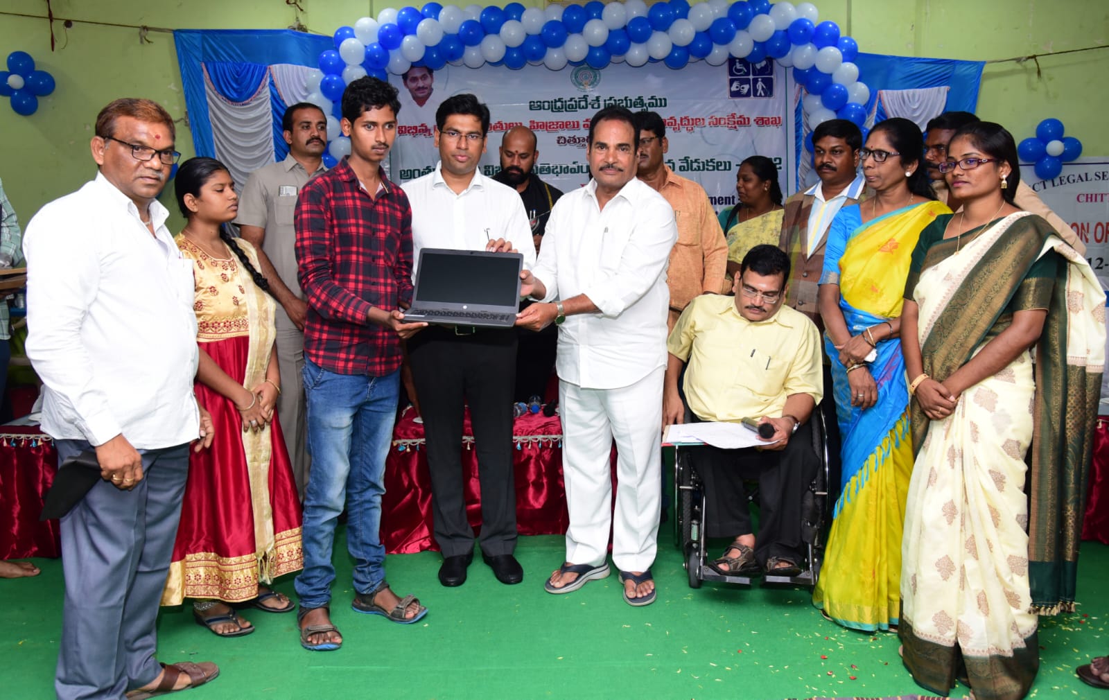 విభిన్న ప్రతిభావంతులకు సమాన హక్కులు