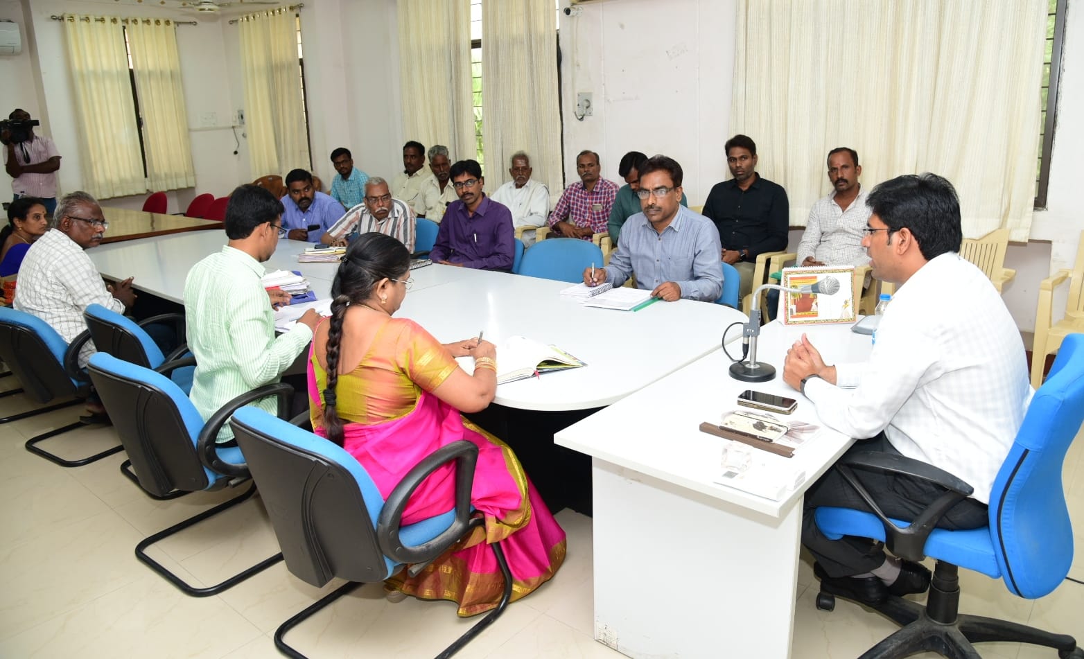 భూ సేకరణకు సహకరించండి : జేసీ