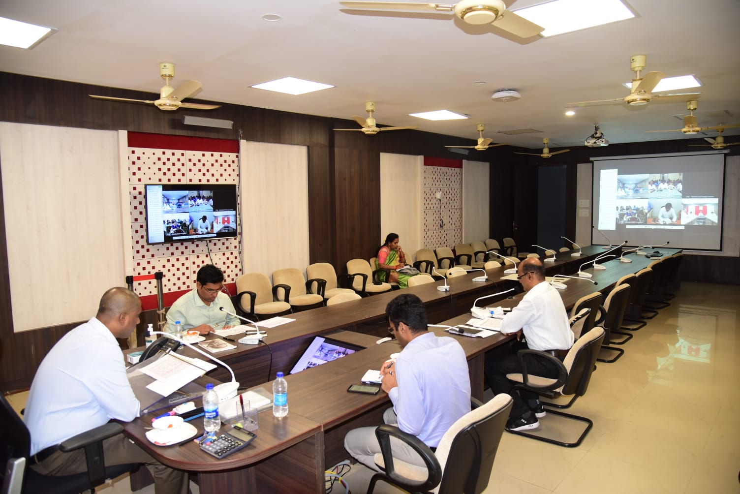 ప్రతి ఒక్కరినీ ఓటరుగా నమోదు చేయండి