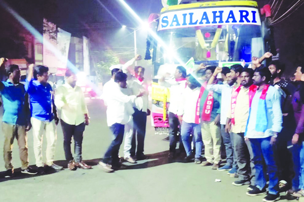 సమరయాత్రకు ఘన స్వాగతం