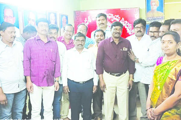 కాంట్రాక్టు లెక్చరర్ల సంఘం జిల్లా కమిటీల ఎన్నిక