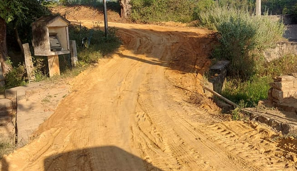 Sarpanch-who-undertook-temporary-repairs-to-the-road