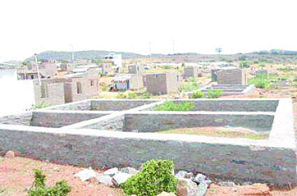 ఇల్లు కట్టకుంటే పట్టా రద్దు..!