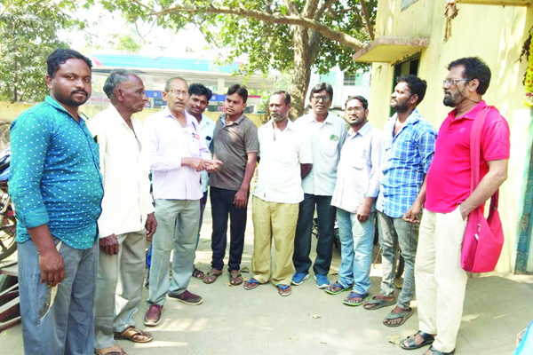 రైల్వే కాంట్రాక్టు కార్మికులకు కార్మిక చట్టాలు అమలు చేయాలి