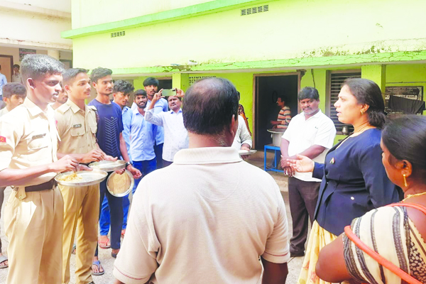 బిసి బాలుర వసతిగృహం పరిశీలన