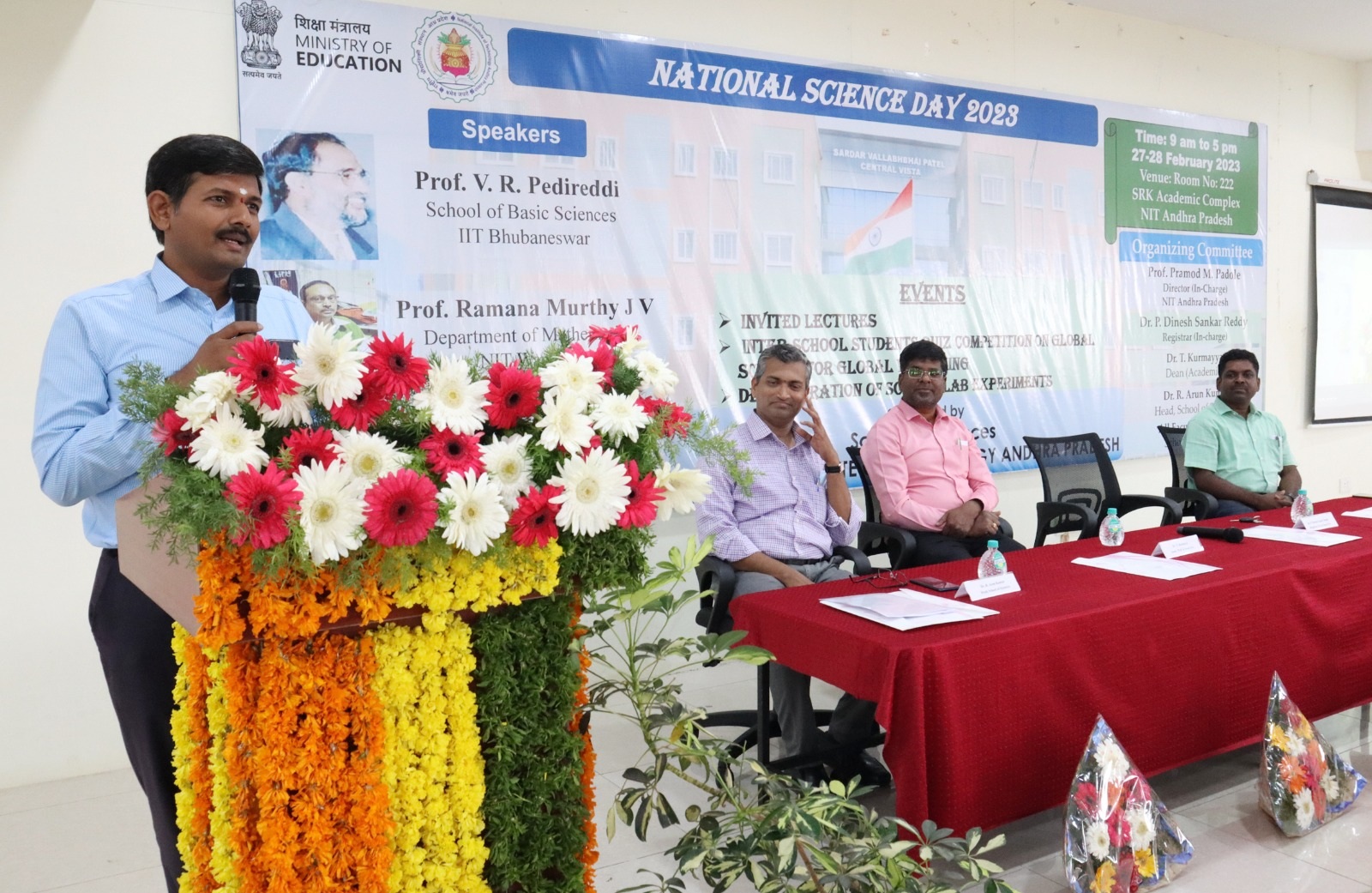 దేశ ప్రగతికి సైన్స్‌ పరిశోధనలు కీలకం