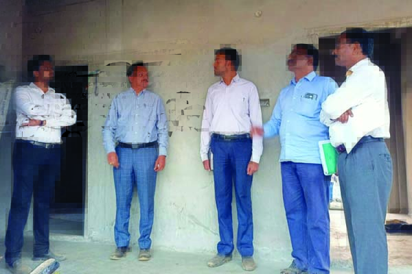 పునరావాస కాలనీలో పనుల పరిశీలన