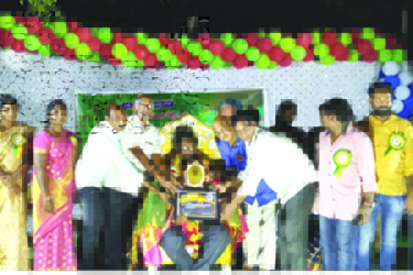 ప్రభుత్వాలు రైతుల కష్టాలను గుర్తించాలి