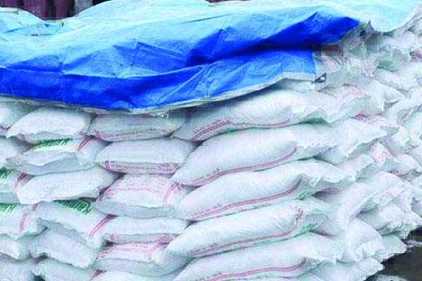 యూరియా కృత్రిమ కొరత..