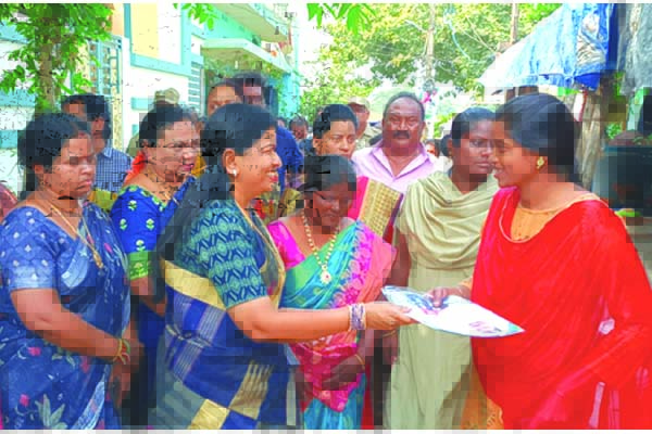 ప్రతి ఇంటికీ సంక్షేమం : మంత్రి వనిత