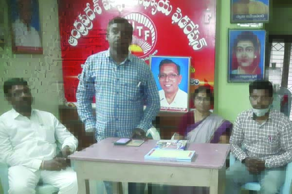 మున్సిపల్‌ సర్వీస్‌ రూల్స్‌లో లోపాలు సవరించాలి