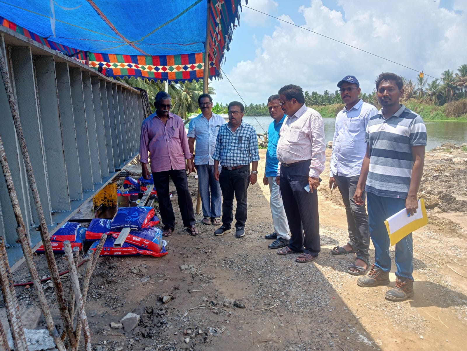 వంతెన నిర్మాణ పనుల పరిశీలన