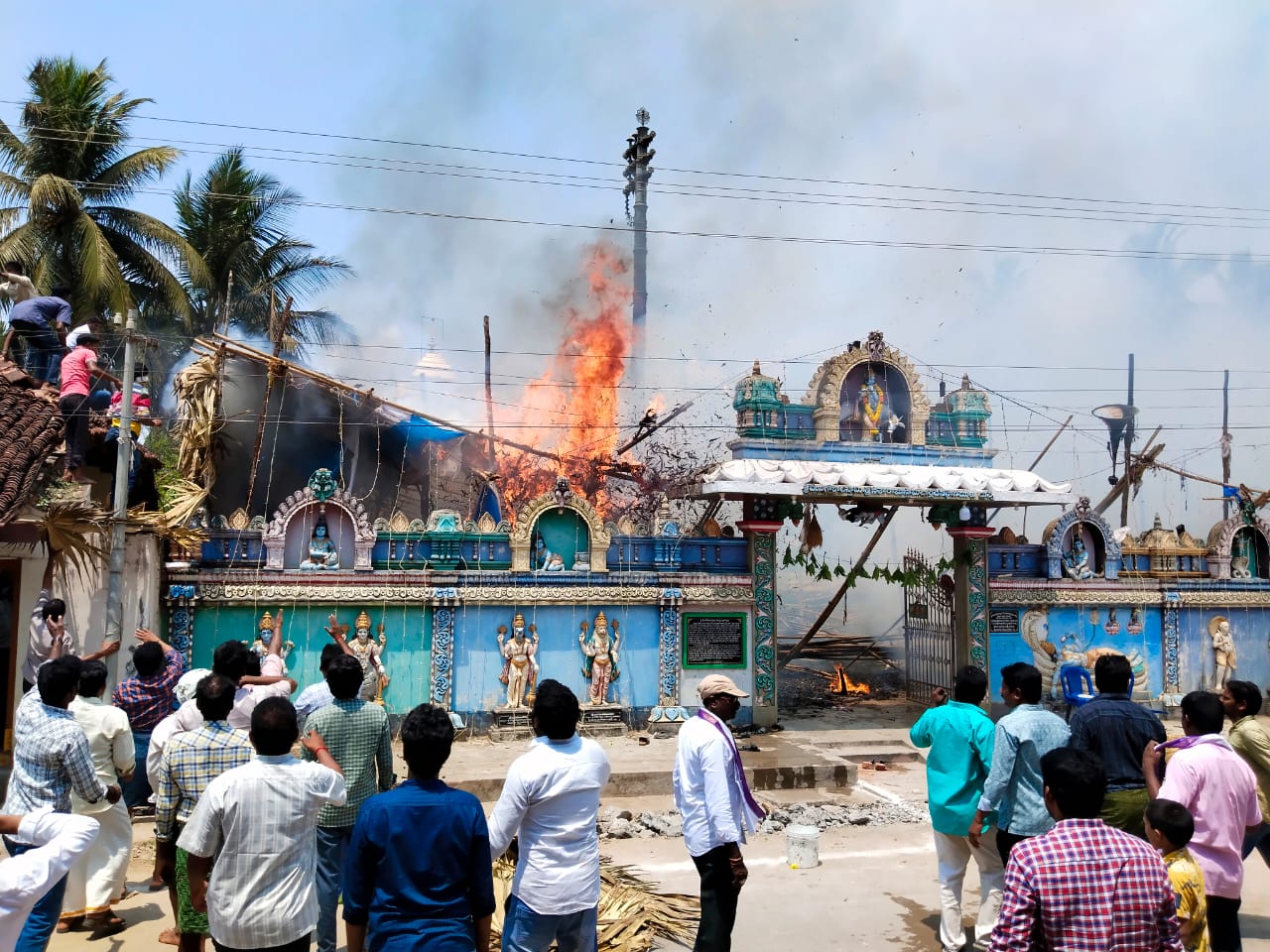 వేణుగోపాలస్వామి ఆలయంలో అపశృతి