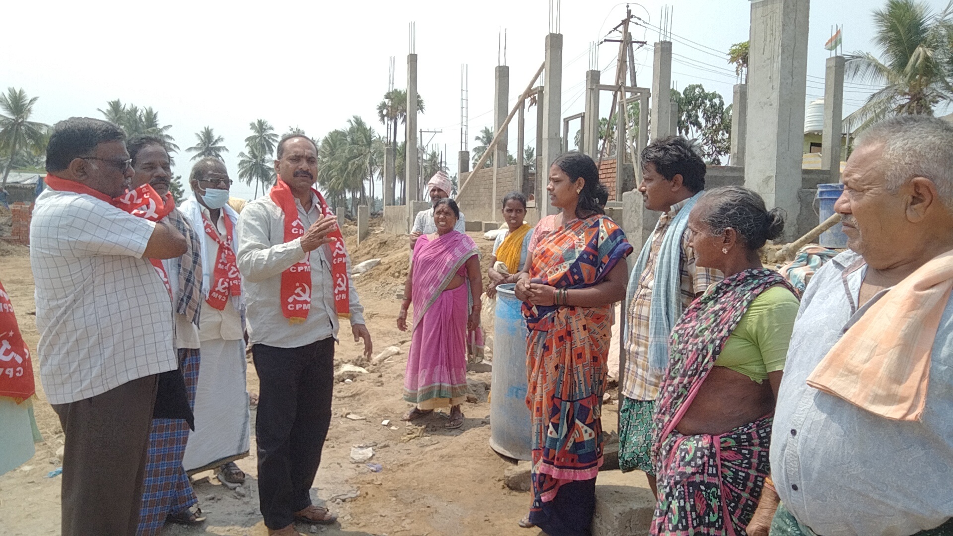 ప్రభుత్వమే ఇళ్లు నిర్మించి ఇవ్వాలి