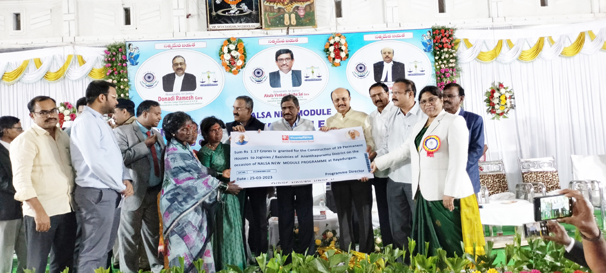 దేశ ప్రగతిలో మహిళల పాత్రకీలకం