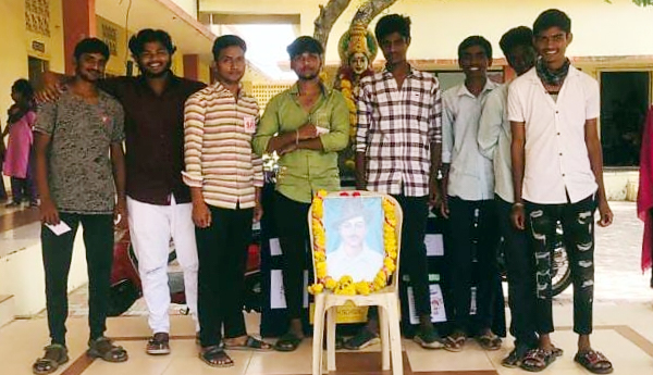 Students-should-follow-the-spirit-of-Bhagat-Singh-movement